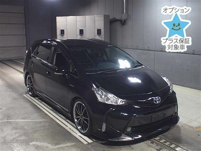 5476 Toyota Prius alpha ZVW41W 2016 г. (JU Gifu)